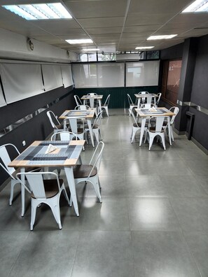 Desayuno completo incluido todos los días