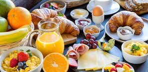 朝食ビュッフェ