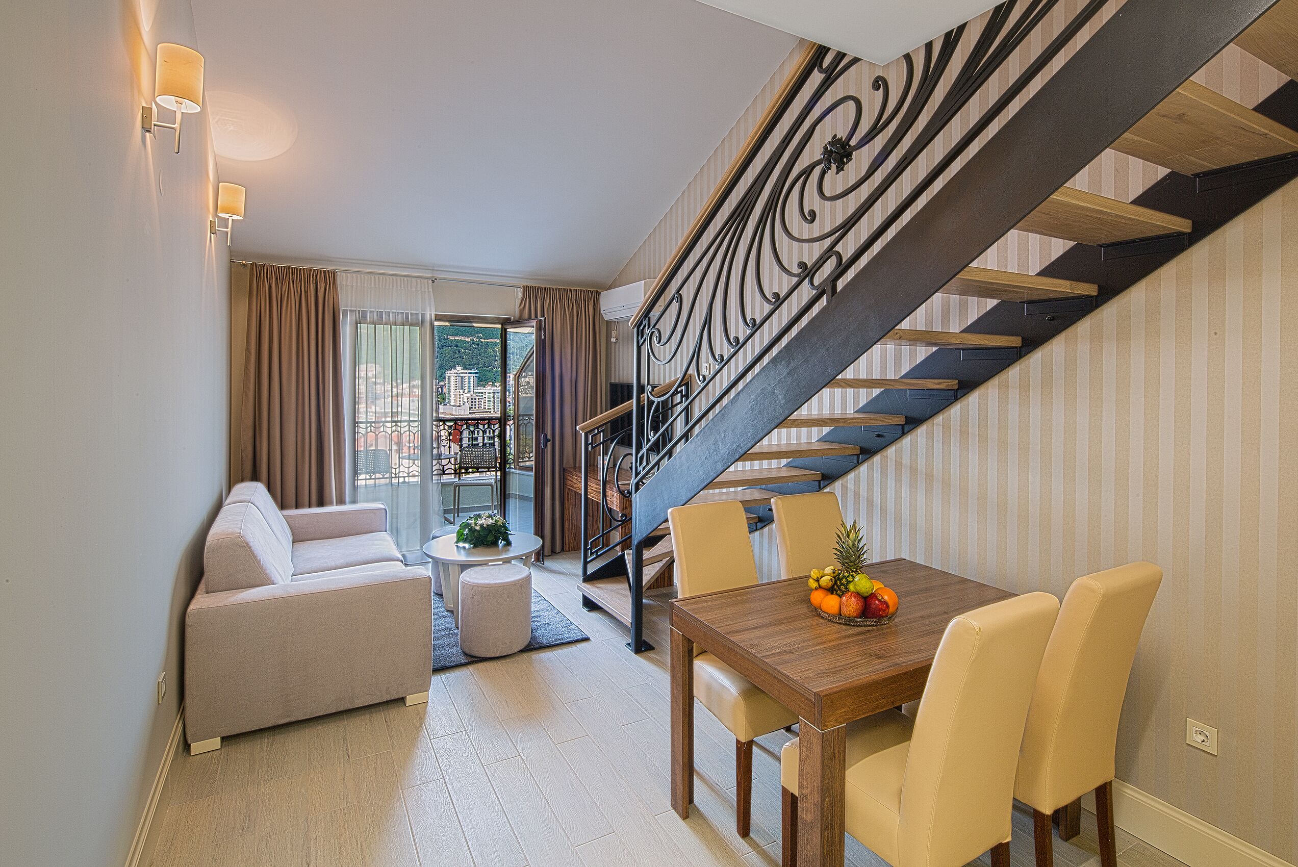 Căn hộ Deluxe, 1 phòng ngủ, ban công, quang cảnh biển | Khu phòng khách | TV màn hình phẳng 