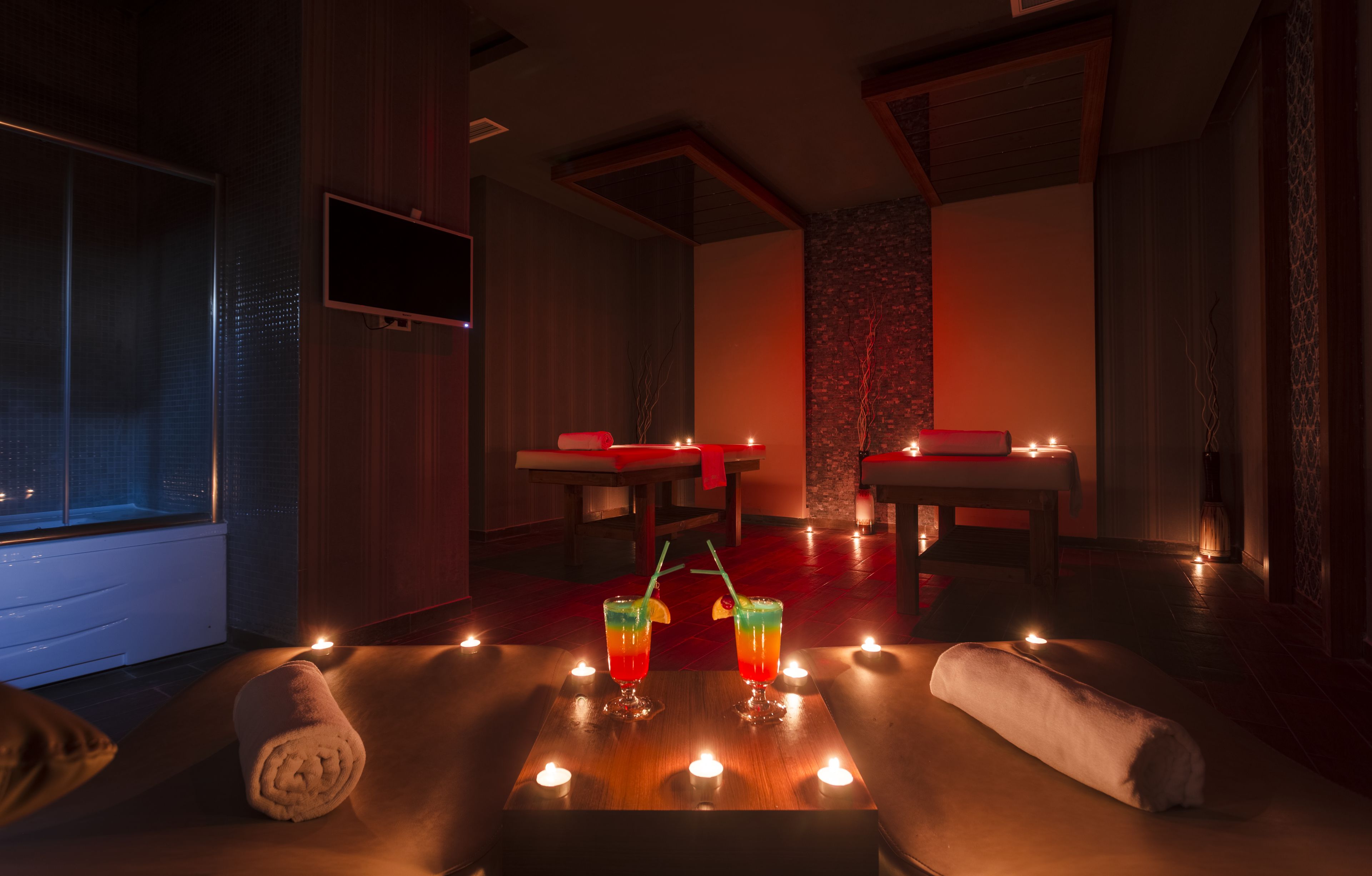 Sauna, Whirlpool, Dampfbad, Türkisches Bad/Hamam, Körperbehandlungen