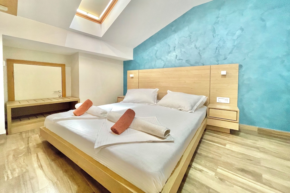 Suite familiar | 1 habitación, minibar y caja de seguridad en la habitación