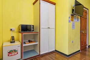 Chambre de base, 1 chambre, vue sur la montagne | Décor unique, ameublement unique, bureau