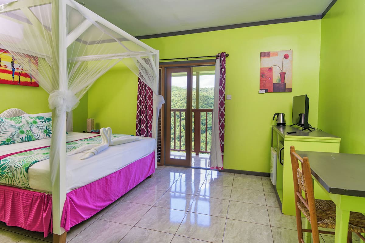 Deluxe Bay View Room #8 | Individually decorated, individually furnished, desk, laptop workspace