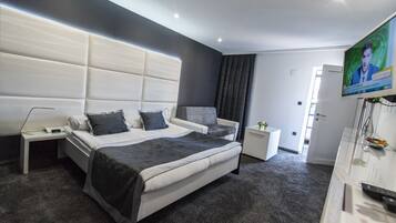 Superior Double Room | In-room safe, desk, iron/ironing board, free cribs/infant beds