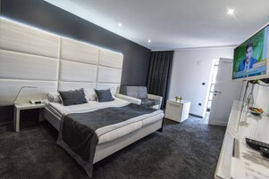 Superior Double Room | In-room safe, desk, iron/ironing board, free cribs/infant beds