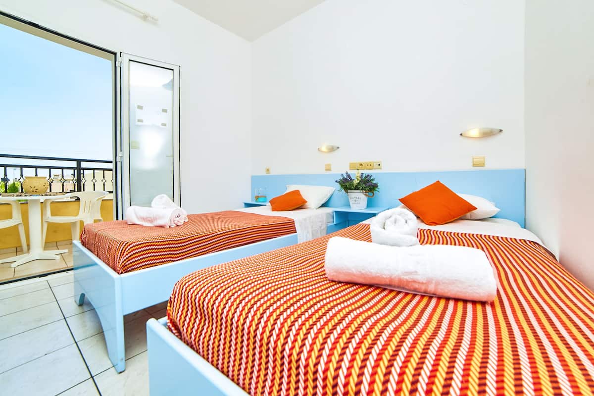 Apartment, 1 Bedroom | 1 bedroom, in-room safe, iron/ironing board, free cribs/infant beds