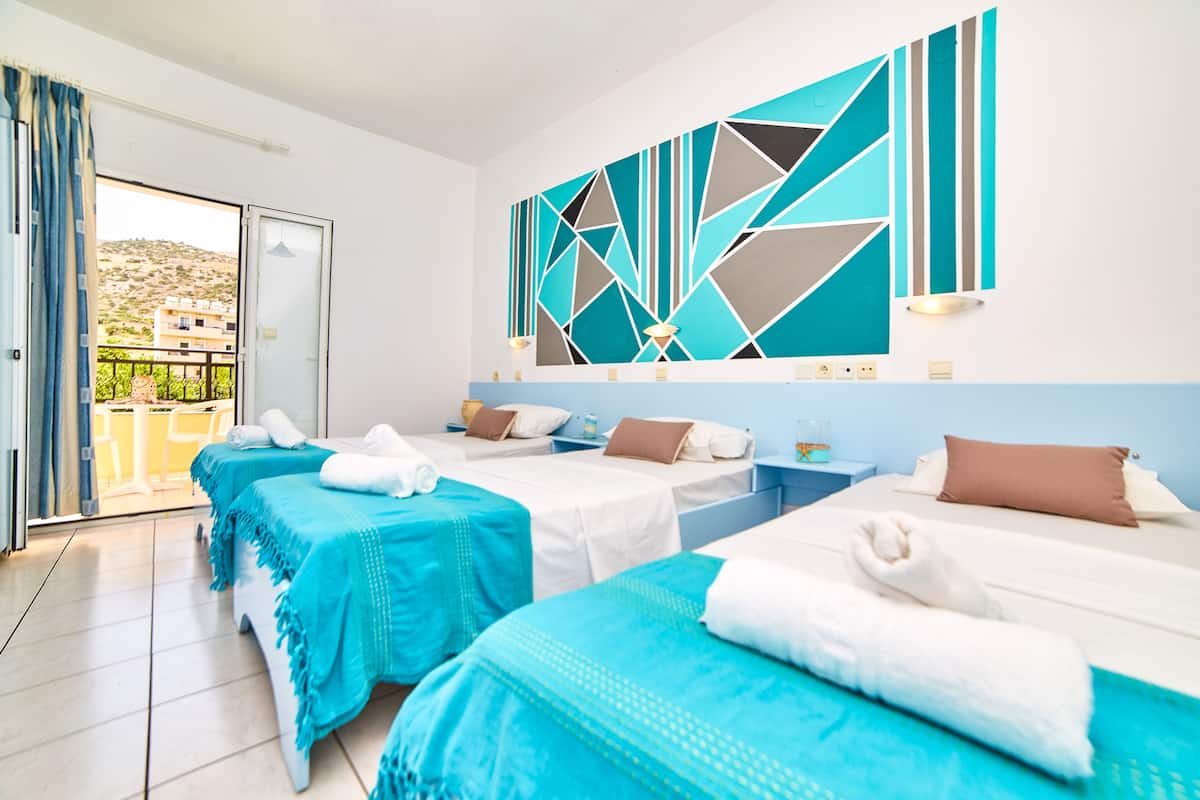 Standard Studio (for 3) | 1 bedroom, in-room safe, iron/ironing board, free cribs/infant beds