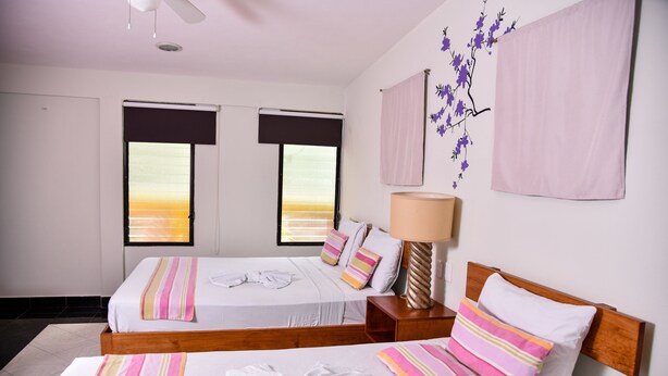 Habitación triple estándar | Caja fuerte, escritorio, tabla de planchar con plancha y wifi gratis