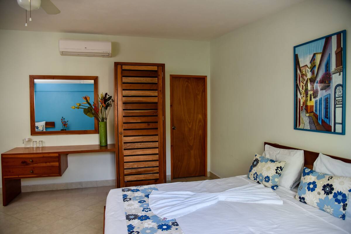In-room safe, desk, iron/ironing board (on request), WiFi (free)