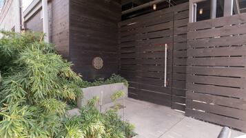 EntrĂ©e de lâhĂ©bergement