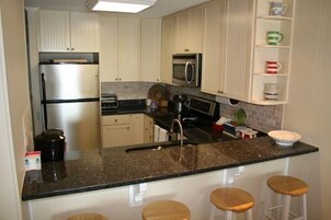 Condo, 2 Bedrooms | Private kitchen | Oven, coffee/tea maker, toaster