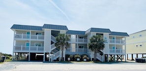 House, 2 Bedrooms | Exterior