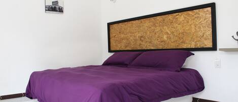 Superior tweepersoonskamer, 1 kingsize bed, tuin | Donzen dekbedden, geluiddichte muren, gratis wifi, beddengoed