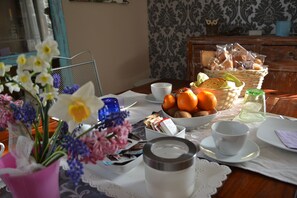 Free daily buffet breakfast - B&B Cappuccini (Schio)