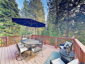 House, 4 Bedrooms | Balcony