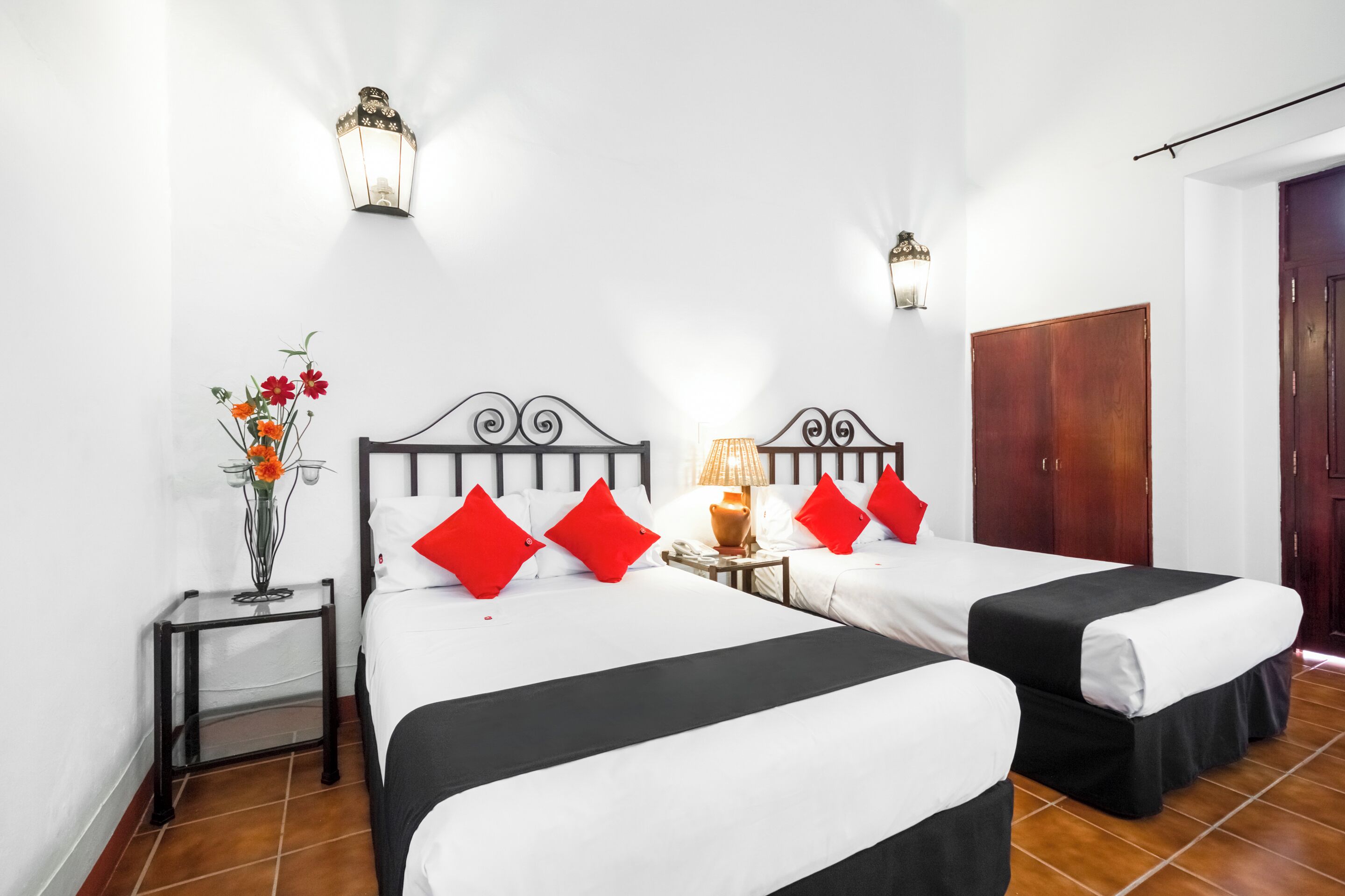 standard room, 2 double beds | 1 bedroom, soundproofing, iron/ironing board, free wifi