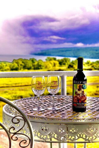 Cayuga Lake Inn Ithaca Hotel Alt 