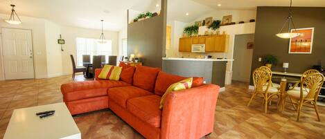 Vila, 3 quartos, varanda (North Timucuan Trail Villa 1208) | Sala de estar