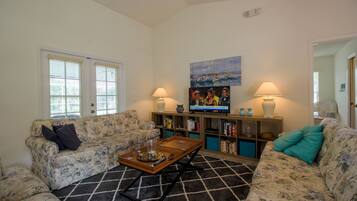 Villa, 2 Bedrooms | Living room