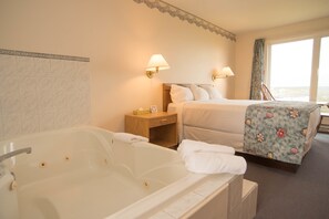 Superior Room, 1 Queen Bed | Desk, free WiFi