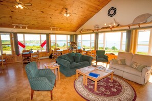 Check-in/check-out kiosk - Brier Island Lodge (Westport)