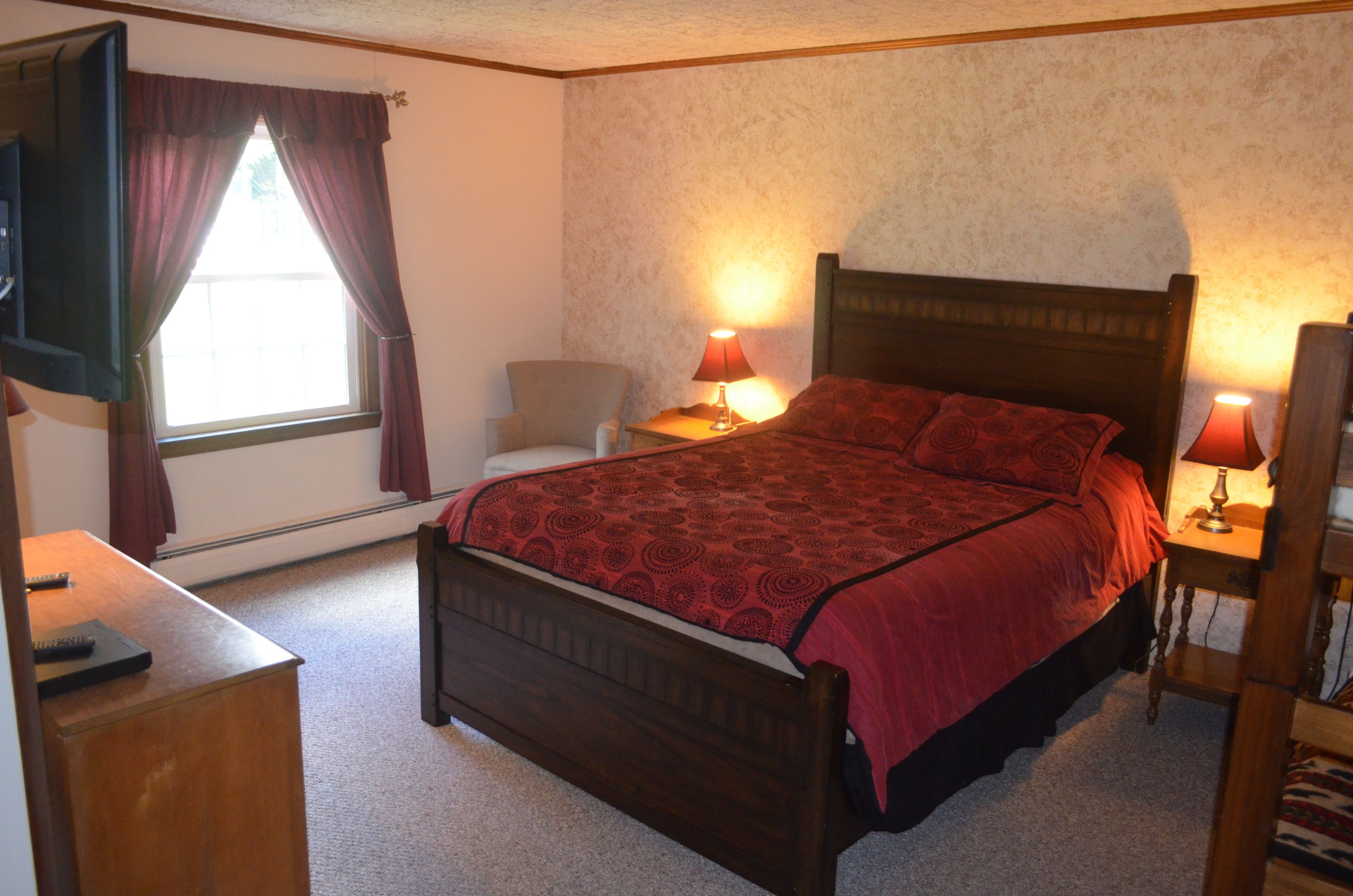 Individually decorated, desk, free WiFi, bed sheets