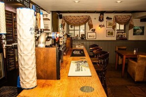 Lunch and dinner served - The Brown Horse Inn (Windermere)