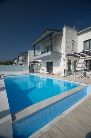 Villa Deluxe, 5 chambres, piscine privée | Terrasse/Patio