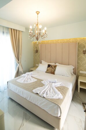 Villa Deluxe, 5 camere da letto, piscina privata | 5 camere, insonorizzazione, ferro/asse da stiro, Wi-Fi gratuito