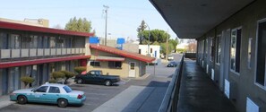 Exterior - Capri Motel (Redwood City)