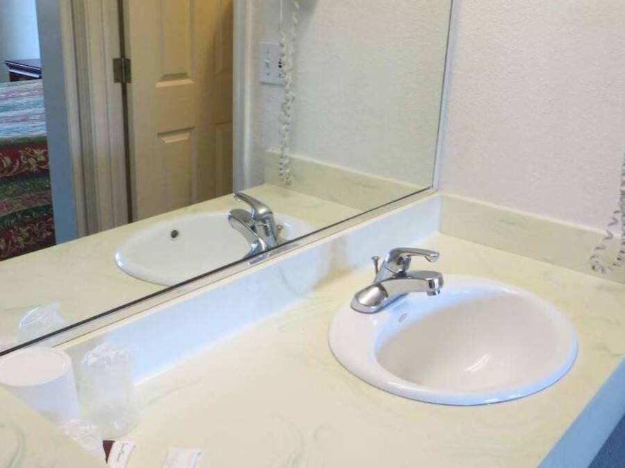 Rom – standard, 1 kingsize-seng | Vask på badet