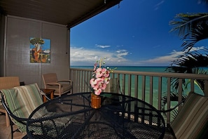 Terrace/patio - Pohailani #201 Studio Bedroom Condo by RedAwning (Lahaina)