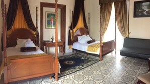 ห้องสวีท, 1 ห้องนอน | ตู้นิรภัยในห้องพัก, โต๊ะทำงาน, ห้องเก็บเสียง, Wi-Fi ฟรี