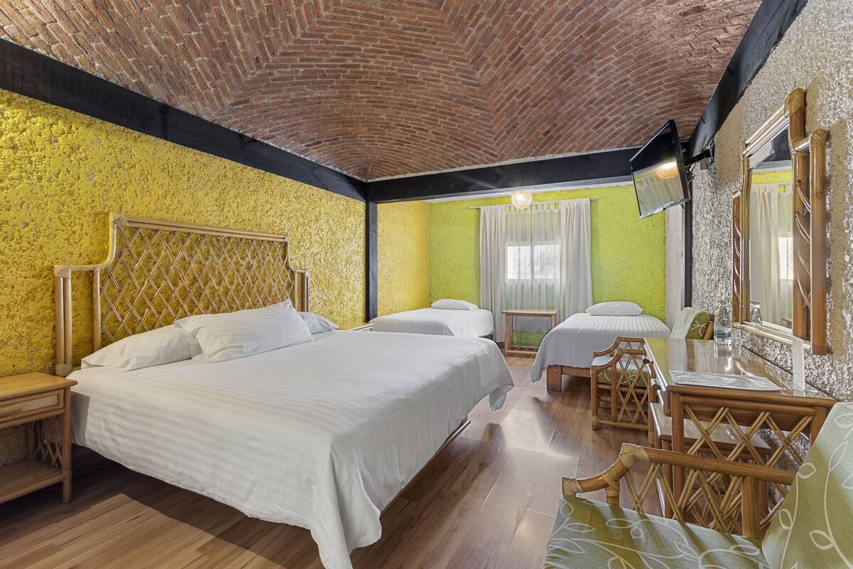 standard quadruple room | 1 bedroom, premium bedding, in-room safe, individually furnished