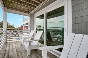 Exclusive Suite, 1 King Bed with Sofa bed, Kitchen, Ocean View | Balcony - Sandpeddler Inn & Suites (Wrightsville Beach)