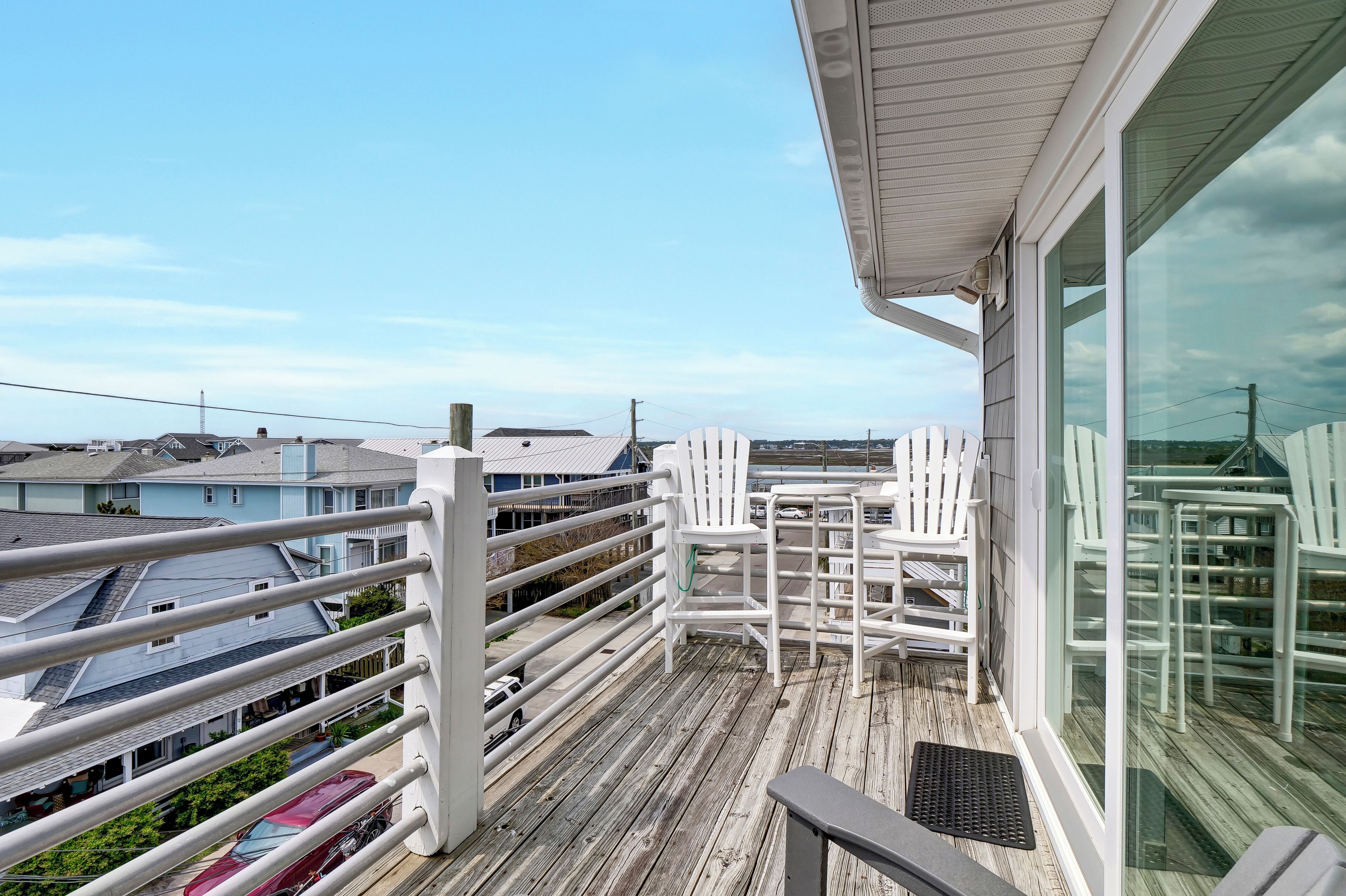 exclusive suite, 1 queen bed with sofa bed, kitchen, ocean view | balcony view