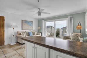 Exclusive Suite, 1 King Bed with Sofa bed, Kitchen, Ocean View | In-room dining - Sandpeddler Inn & Suites (Wrightsville Beach)