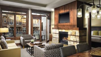 43-Zoll-Flachbildfernseher mit Kabelempfang, Fernseher, Kamin