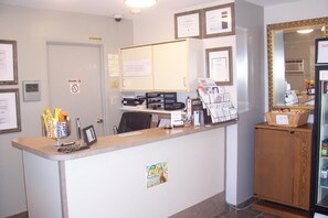 Reception - Ivanhoe Motel (Lloydminster)