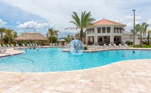 Utomhuspool