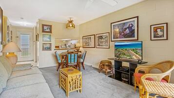 Condo, 1 Bedroom | Living room | DVD player