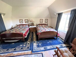 2 عدّة غرف نوم وواي فاي مجانًا وملاءات أسرّة