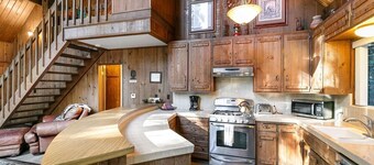Woodsy 'a' Frame 3 Bedroom Cabin by RedAwning
