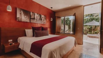 Deluxe Room, 1 King Bed | Premium bedding, in-room safe, iron/ironing board, free WiFi