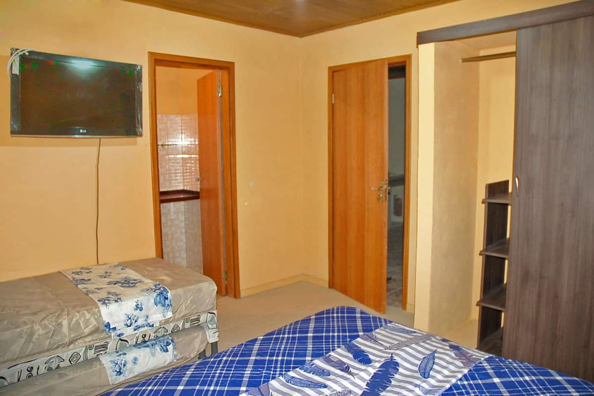 1 Schlafzimmer, Schreibtisch, Verdunkelungsvorhänge