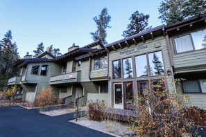 Condo, 2 Bedrooms | Exterior