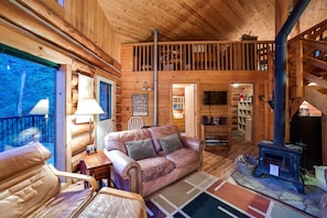 Cabin, 3 Bedrooms | Living area | DVD player