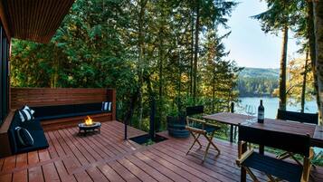 Cabin, 2 Bedrooms | Outdoor dining