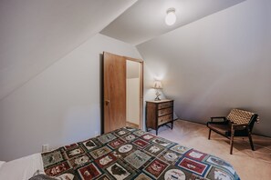 Cabin, 3 Bedrooms | 3 bedrooms, free WiFi