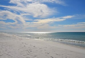 Beach - Ocean Front Escape 4 Bedroom Home by RedAwning (Miramar Beach)